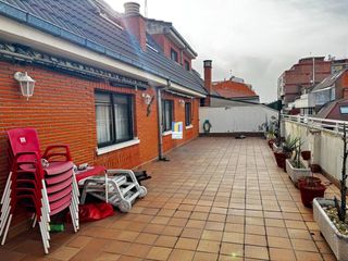 Penthouse in Las Viñas. Ático dúplex en venta de 4 dormitorios, 3 baños, amplia terraza