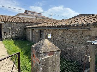 Maison à Muga de Sayago. Casa en venta de 3 dormitorios y patio en muga de sayago, zamora