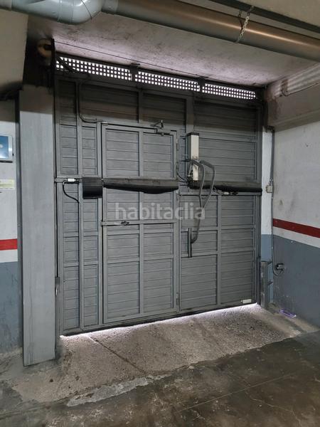 Foto 5d31c936-b3e6-4cad-9e3c-300a4ba444a0. Autoparkplatz in Centre Badalona