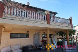 Casa a Vallirana. Estupenda casa en vallirana