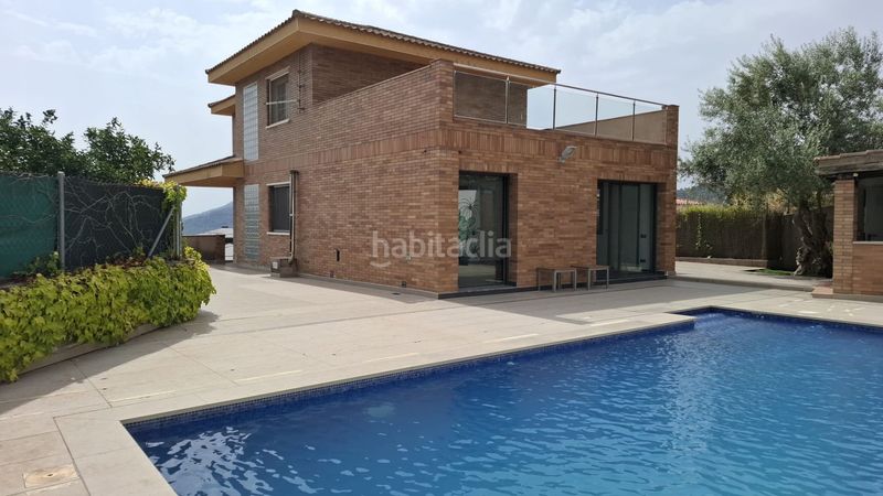 Foto 07444346-9e78-4d10-ab17-7feb26c6a842. Casa amb calefacció piscina a Cervelló