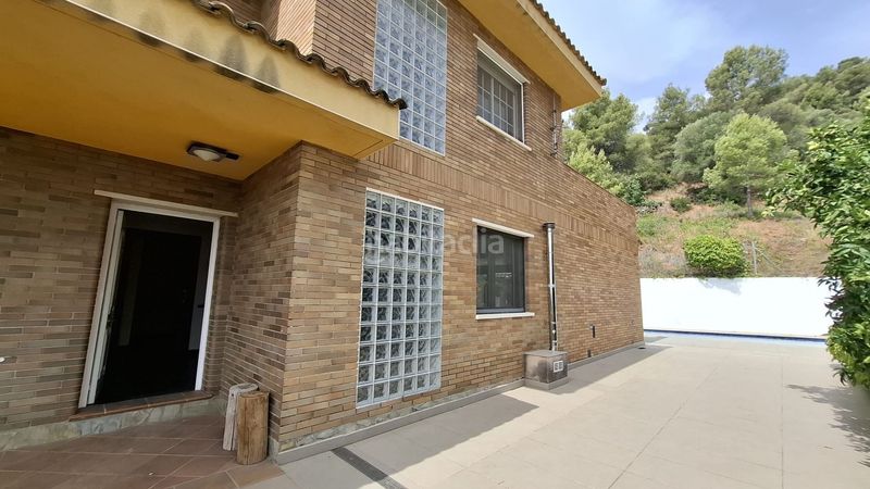 Foto 4a250841-145f-4b80-9872-d17f8332f753. Casa amb calefacció piscina a Cervelló
