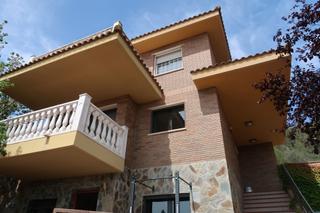 Casa  Malvasia. Preciosa casa en cervelló muy cerca del casco urbano