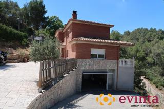 Casa  Valles. Magnifica casa en cervelló