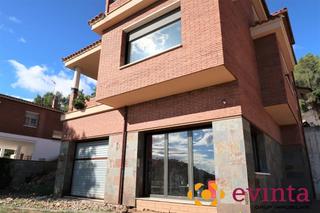 Maison  Avinguda begues. Bonita casa en urb.residencial