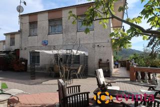 Maison jumelée  Marquès de maldà. Ideal para dos familias, porque las dos viviendas estan a la ven