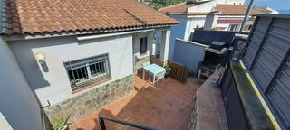 Casa adossada  Girona. Preciosa casa  con vistas inmejorables