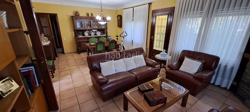 Foto f3897e15-8fd2-465a-935e-417d7f77eb2a. Casa amb calefacció a Vallirana