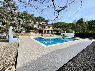 Casa  Romaní. Casa unifamiliar con gran terreno en olesa de bonesvalls