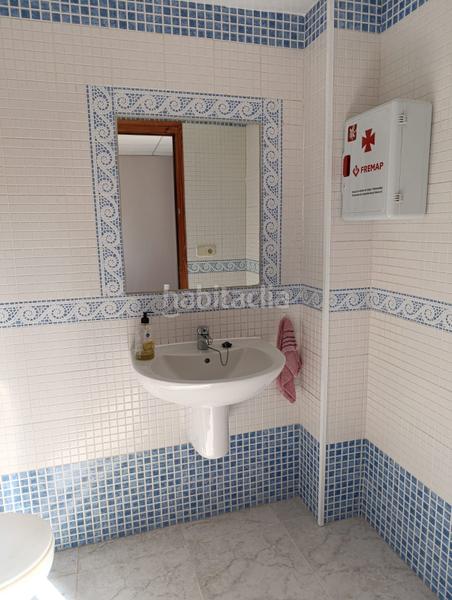 Foto 492f5d9a-8ba5-49e5-9e72-f15167121caa. Alquiler local comercial en Vallirana