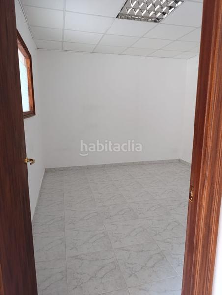 Foto 704107f9-ebd2-40f3-b0de-f23575f66655. Alquiler local comercial en Vallirana