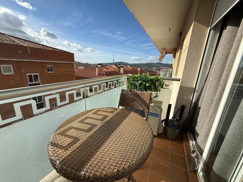 Foto f5a6a92d-1c71-4473-a696-c514b9c9e080. Duplex in Mas Lluí Sant Feliu de Llobregat