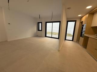 Pis  Doctor brugarolas. Planta baja de obra nueva con gran terraza en sant feliu  roses