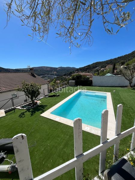 Foto d6550e24-e981-4d1b-8763-bff2f2e979c4. Casa amb calefacció piscina a Vallirana