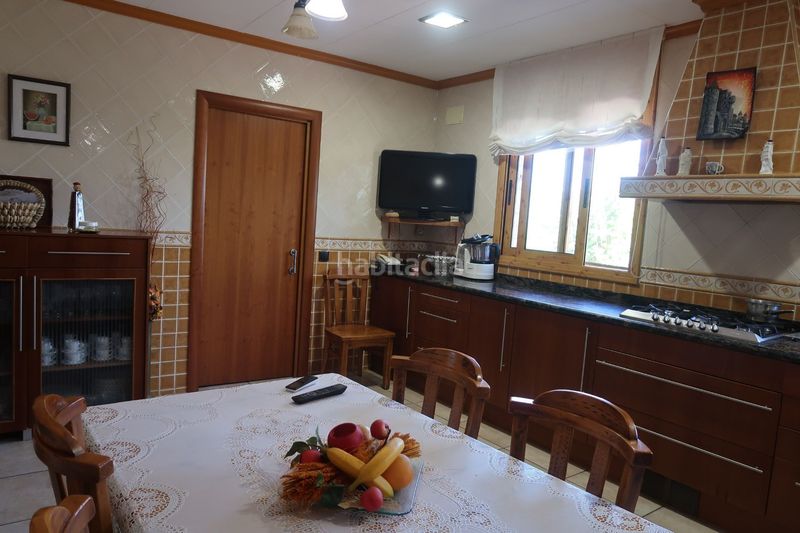 Foto a56b8469-2a8c-4ddb-8070-bb768378dd8f. Casa amb calefacció a Vallirana