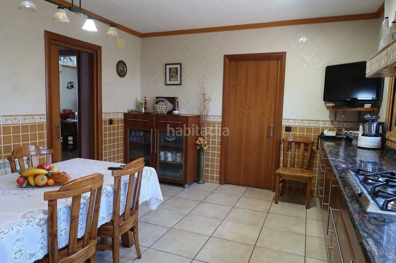 Foto d1373b8f-8b32-4dac-8184-ea73875d298d. Casa amb calefacció a Vallirana