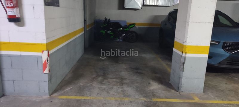 Foto ad092285-9b63-4c74-827e-8d7db6cdfc12. Aparcament cotxe a Vallirana