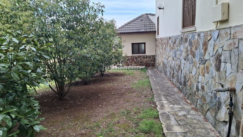 Foto 1a2a303e-fa6d-4b2d-bb75-2edb4f64df43. Casa amb calefacció piscina a Vallirana