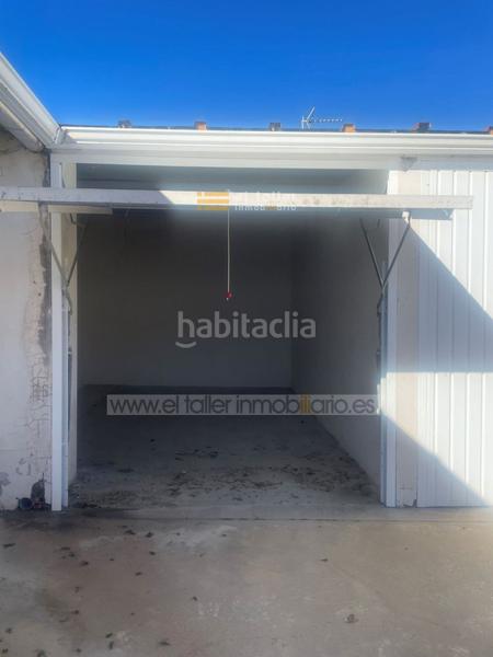 Foto 447d7b52-a8cd-43b1-8c1d-3388b70cea49. Aparcament cotxe a alameda 5 a Zarapicos