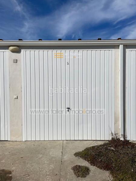 Foto 70379337-b4e1-44a8-83c0-19f4eb6d9017. Aparcament cotxe a alameda 5 a Zarapicos