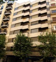 Location Appartement  Doctor torres villarroel. Se alquila piso junto a la puerta zomora