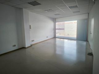 Affitto Locale commerciale  Avinguda jacint verdaguer. Local en alquiler en la garriga
