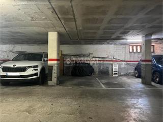 Aparcament cotxe a La Teixonera. Boxplaza de garaje en venta en barcelona