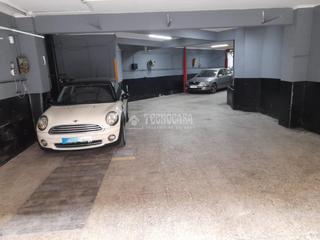 Local Comercial a La Teixonera. Local comercial en venta en barcelona