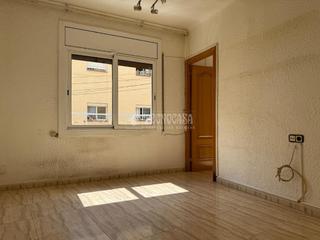 Pis a La Teixonera. Piso en venta en barcelona