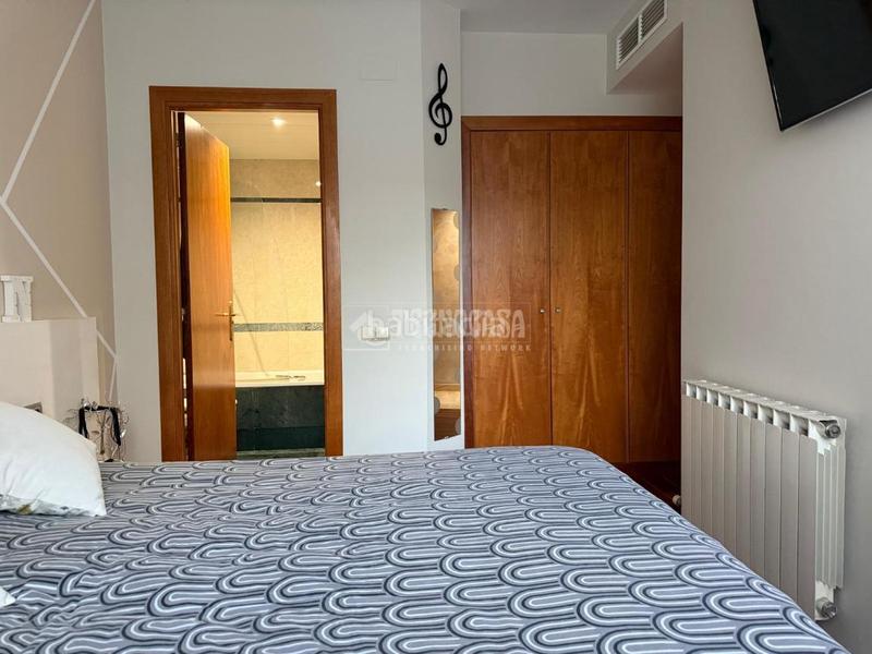 Foto 477660ea-1e92-4d6b-8a90-1a637cd39203. Piso  en venta en La Teixonera Barcelona