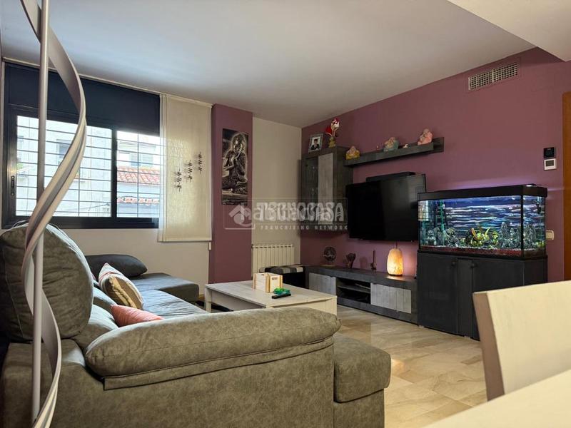 Foto 7b7b9101-7ed0-4257-8ce2-5d9561cb8f56. Piso  en venta en La Teixonera Barcelona