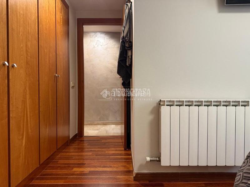 Foto e50a1f9e-ad8c-4265-9062-c4189d7bc14c. Piso  en venta en La Teixonera Barcelona