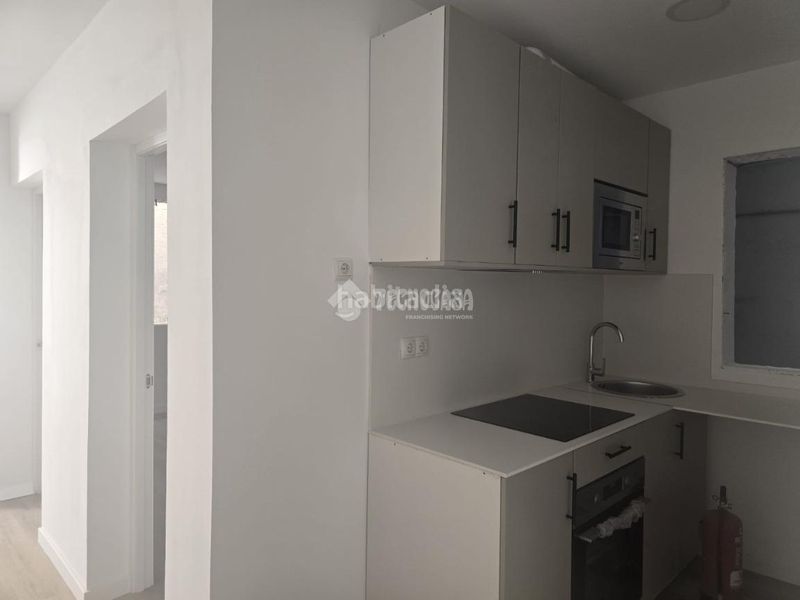 Foto b6f08a47-86da-45e3-af94-dd5136c3b7c1. Pis a La Teixonera Barcelona