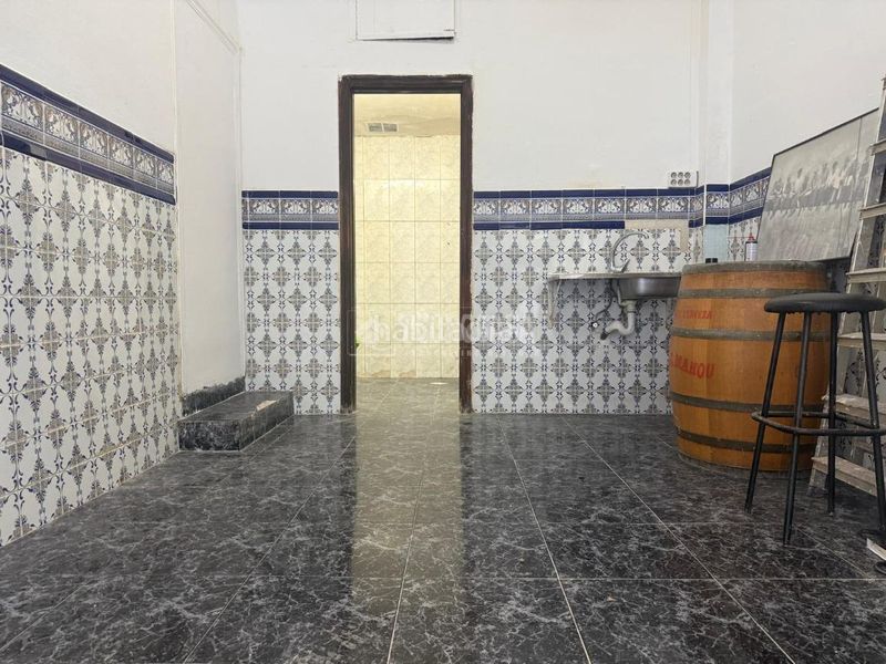 Foto cabbea3e-e800-4b6f-b324-8c08cc8496ea. Local comercial a La Teixonera Barcelona