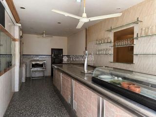 Local Comercial a La Teixonera. Local comercial en venta en barcelona