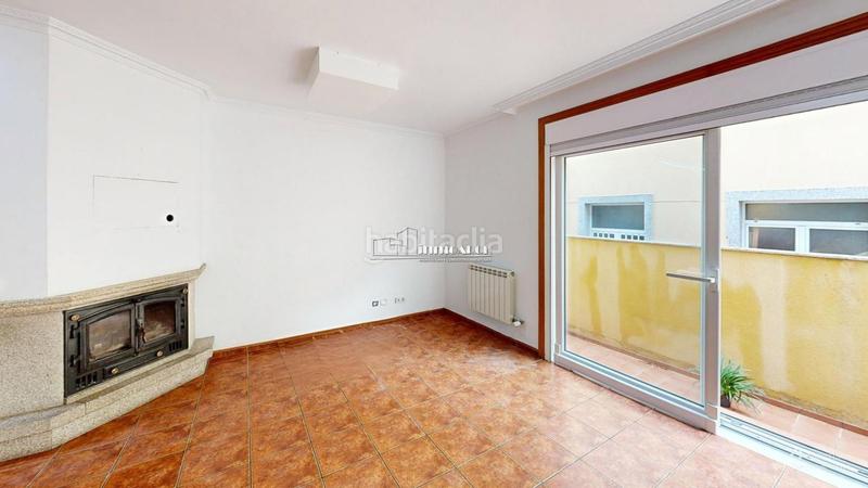 Foto 259f9f76-170a-44a8-b4bd-cc01bb5d40fd. Casa con riscaldamento parcheggio in Vilaboa Sur Culleredo