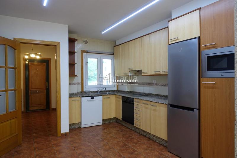 Foto 4ae8e3dd-f15d-4e22-84bf-308b4ea4ed9b. Casa con riscaldamento parcheggio in Vilaboa Sur Culleredo