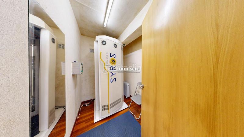 Foto 0cb4d198-b2ff-4d4b-bc79-e59b1d9a1b42. Local comercial en Agra del Orzán - Ventorrillo Coruña (A)