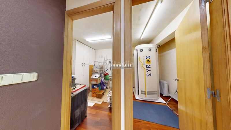 Foto 445a7c75-eb25-42ee-b297-b3ec53b31d23. Local comercial en Agra del Orzán - Ventorrillo Coruña (A)