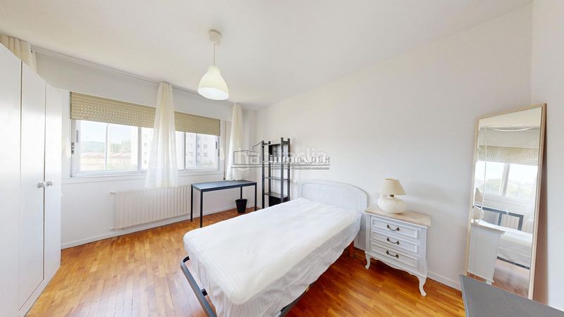 Foto 0319d087-efe9-4412-a405-358de52371b2. Rent flat in Someso - Matogrande Coruña (A)