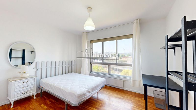 Foto 1a3d8454-d0e0-4354-9d52-3d1bf7091f40. Rent flat in Someso - Matogrande Coruña (A)