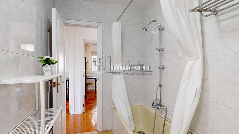Foto 34672ad1-f778-4120-b0ca-6aab9e2b0524. Rent flat in Someso - Matogrande Coruña (A)