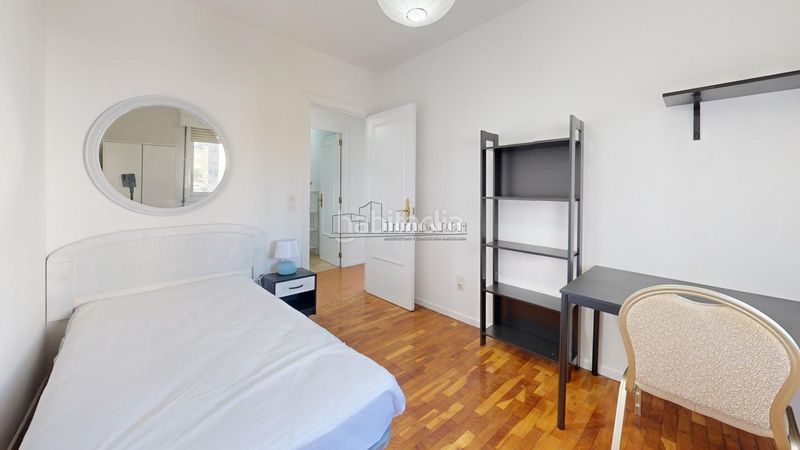 Foto 5099ee6d-c367-4b3f-9604-19cb00af85db. Rent flat in Someso - Matogrande Coruña (A)