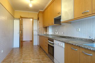 Flat  Ribados. Piso de 3 dormitorios con garaje y trastero en o burgo