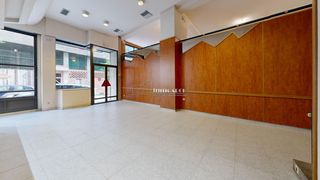 Gesch�ftsraum  R�a rafael b�rez v�zquez. Local en o castrill�n
