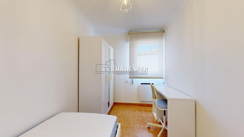 Foto dfbb37b8-97e8-4fe6-b9f0-b27464c537a6. Rent flat with heating in Someso - Matogrande Coruña (A)