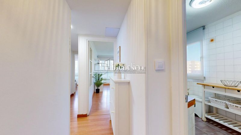 Foto f46eee12-2214-4a94-ad32-7b09289fd8e5. Rent flat with heating in Someso - Matogrande Coruña (A)