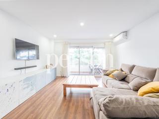 Lloguer Pis a Sant Antoni. Espectacular piso reformado de 3 habitaciones con balcón y plaza