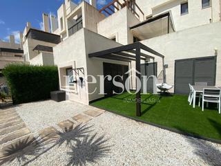 Ground floor in Corvera. Magnífico apartamento reformado con acceso directo al campo de g