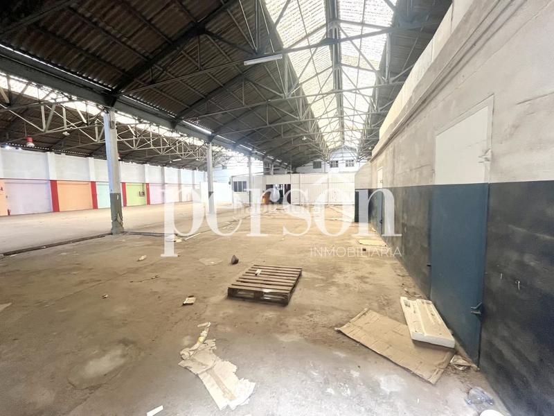 Foto d3cdad32-cbbe-4945-ab90-01352f9a0ebf. Fabrikhalle in Centro-El Castillo Sagunt